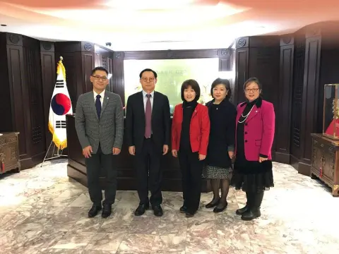 임원진 시카고 방문